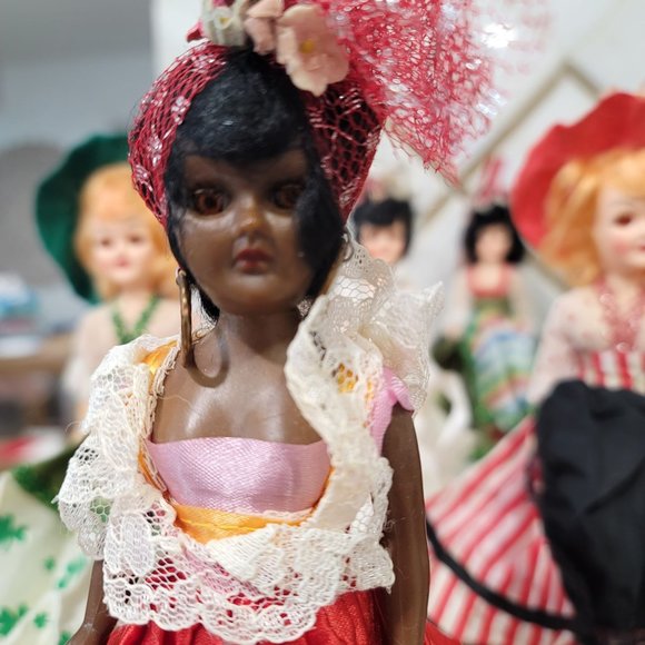 Alco dolls of the world set of 10. various conditions very ornate and pretty - Picture 6 of 16